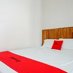 RedDoorz Plus Syariah near Stasiun Tegal 2